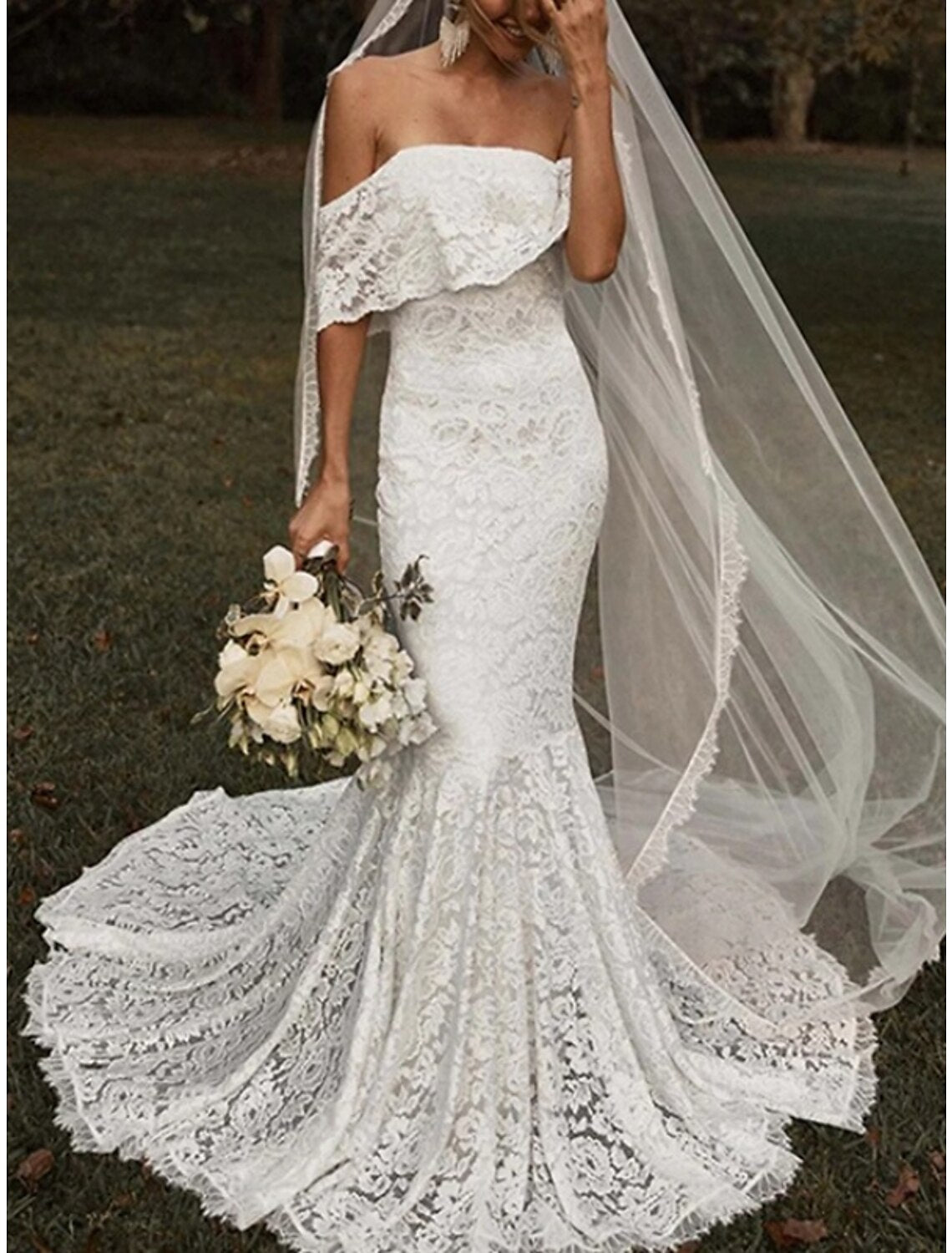 Beach Boho Wedding Dresses Mermaid / Trumpet Off Shoulder Short Sleeve Court Train Lace Bridal Gowns With Pleats Solid Color