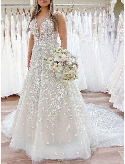 Beach Formal Wedding Dresses A-Line V Neck Sleeveless Court Train Lace Bridal Gowns With Pleats