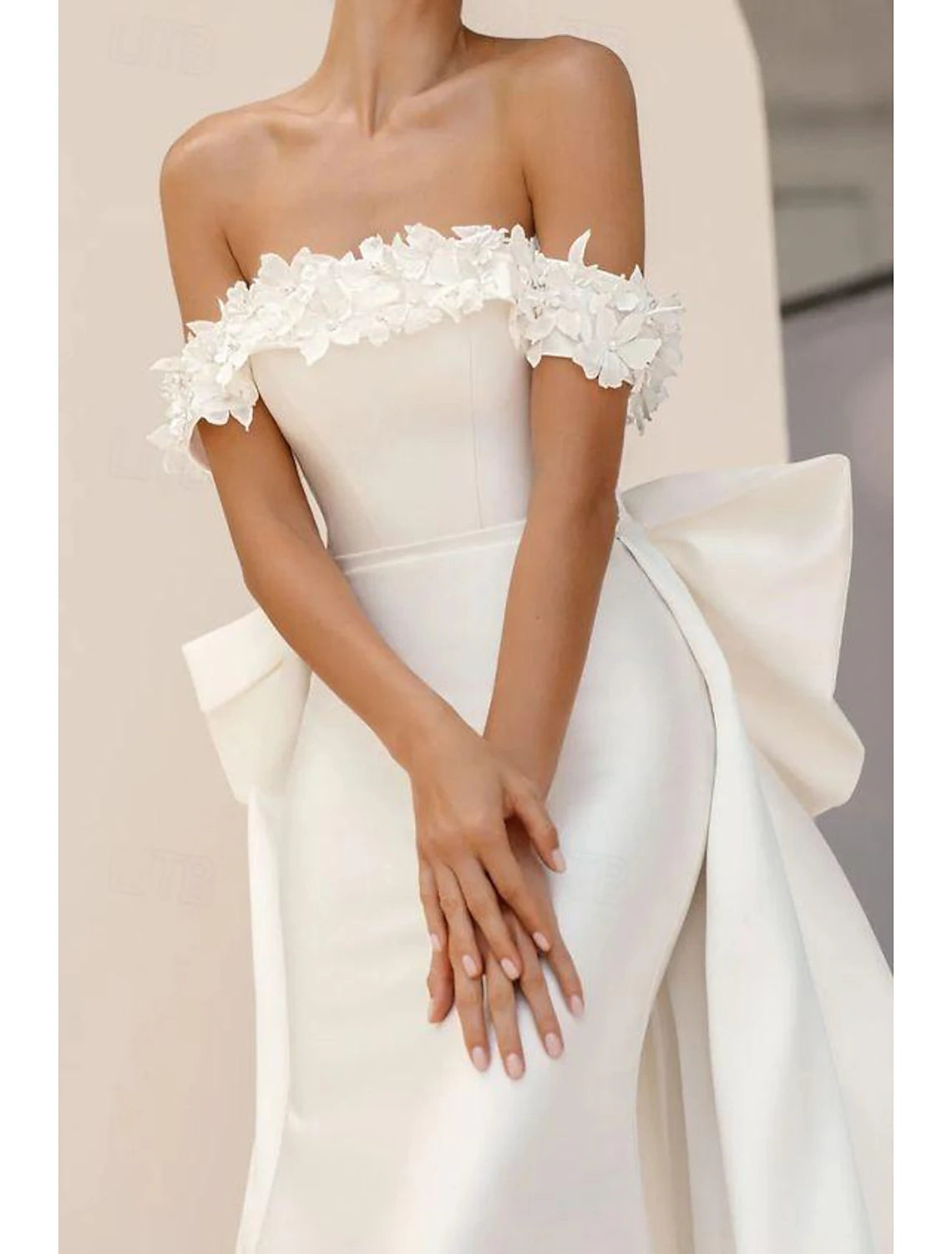 Beach Formal Wedding Dresses Two Piece Square Neck Sleeveless Sweep / Brush Train Taffeta Bridal Gowns With Bow(s) Solid Color