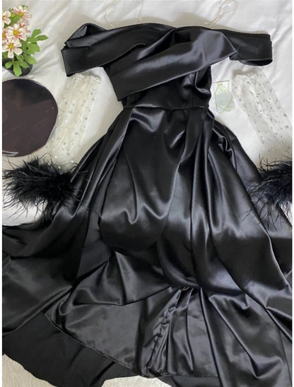 A-Line Evening Gown Elegant Dress Formal Black Dress Sweep / Brush Train Long Sleeve Off Shoulder Satin with Rhinestone Feather Pleats 2024