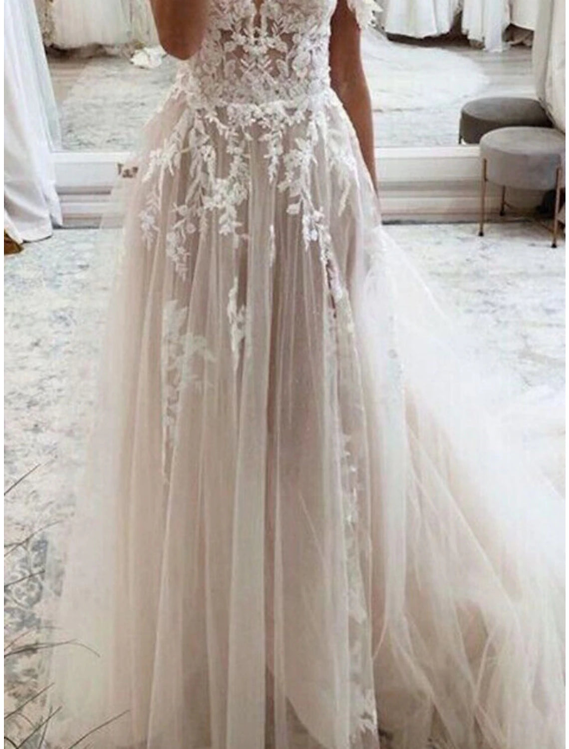 Hall Mature Wedding Dresses A-Line Sweetheart Sleeveless Court Train Lace Bridal Gowns With Pleats Appliques