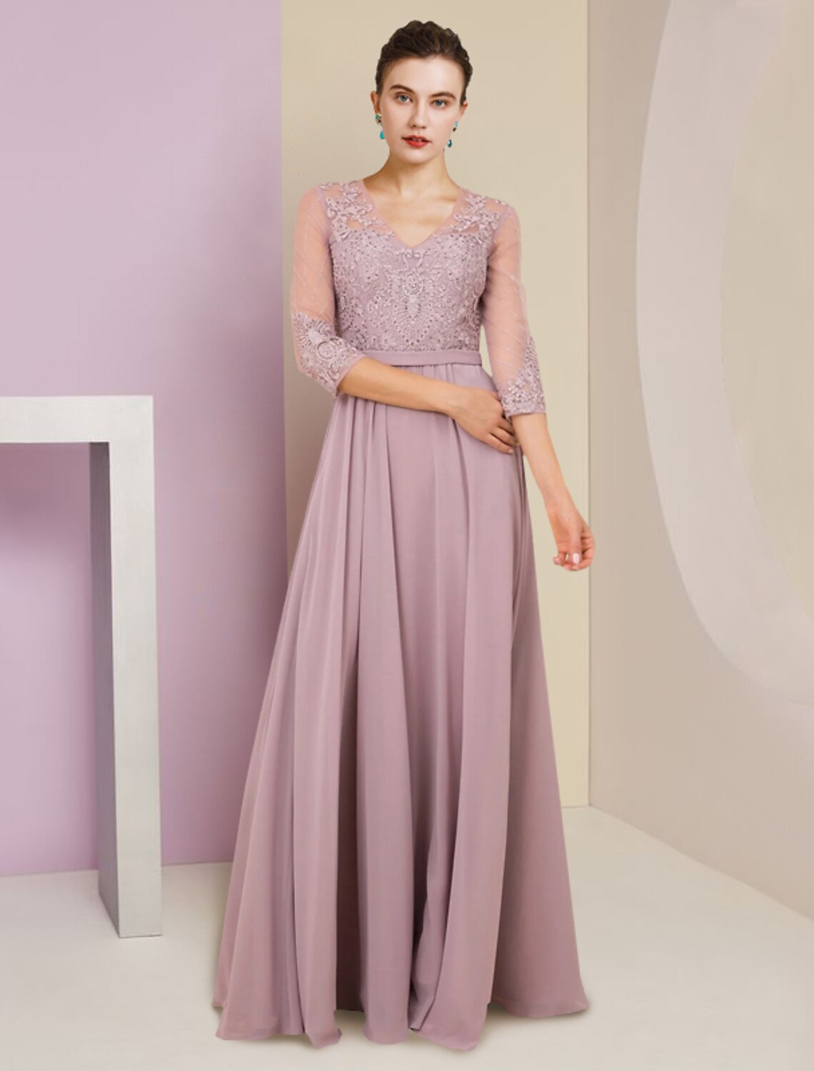 A-Line Mother of the Bride Dress Formal Wedding Guest Elegant V Neck Floor Length Chiffon Lace 3/4 Length Sleeve with Pleats Appliques