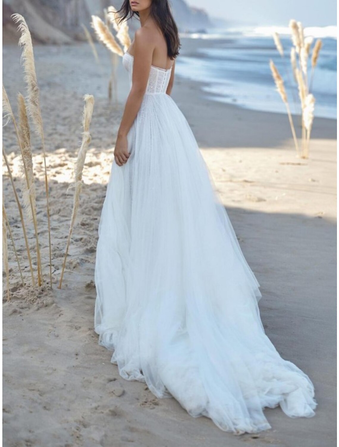 Beach Sexy Wedding Dresses A-Line Sweetheart Strapless Court Train Lace Bridal Gowns With Pleats Split Front