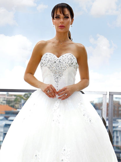 Ball Gown Tulle Sweetheart Applique Sleeveless Cathedral Train Wedding Dresses