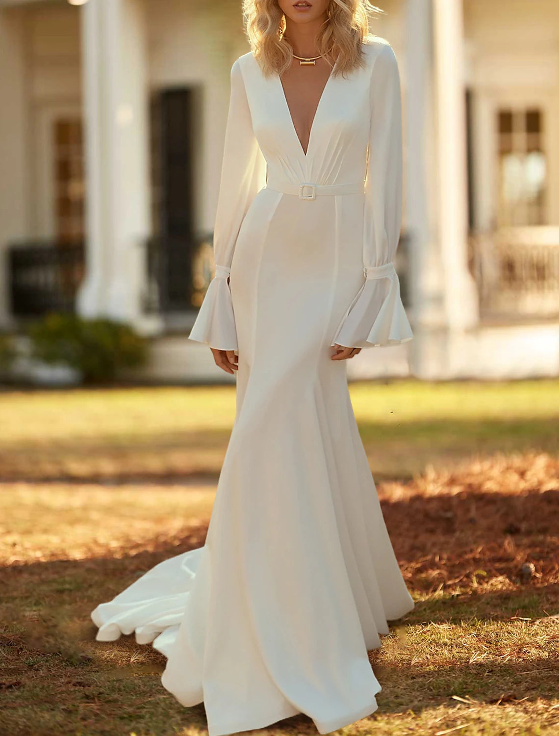 Casual Wedding Dresses Mermaid / Trumpet V Neck Long Sleeve Court Train Chiffon Bridal Gowns With Sash / Ribbon