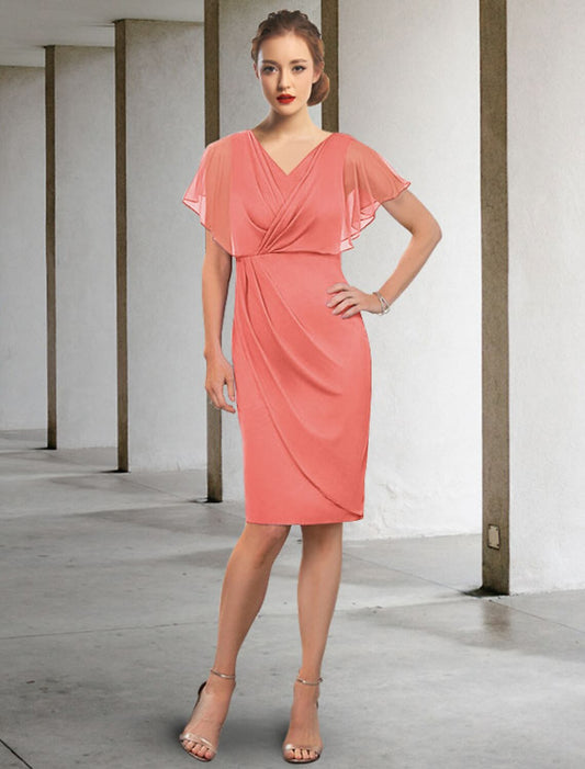 Sheath / Column Mother of the Bride Dress Elegant V Neck Knee Length Chiffon Short Sleeve with Ruched