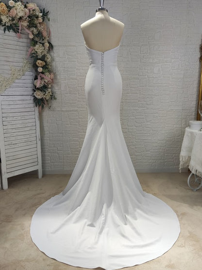 Tight straight tube elastic crepe pleated decoration without shoulder straps sleeveless backless large swing brush tail wedding dress
