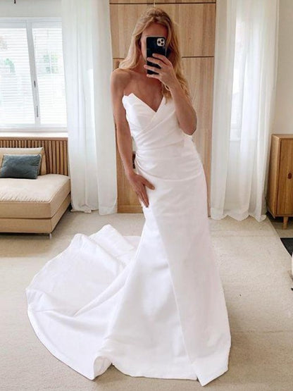 Slim fit V-neck pleated palace tailcoat satin wedding dress