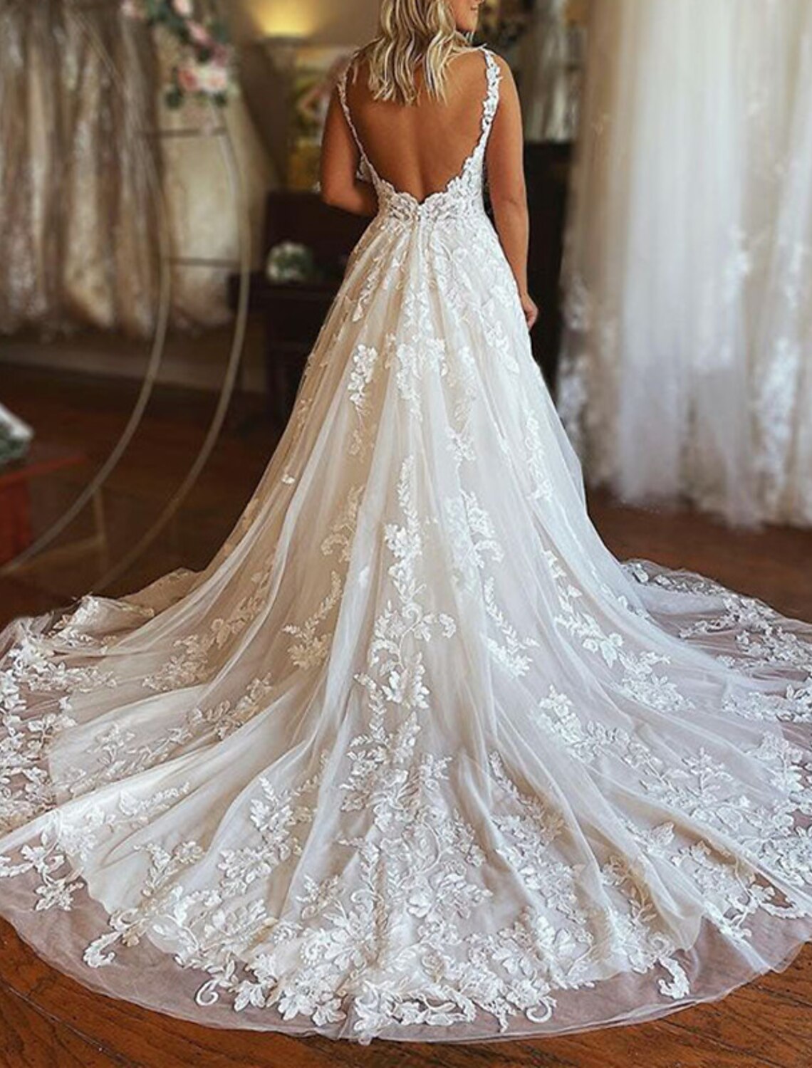 Engagement Formal Wedding Dresses A-Line V Neck Sleeveless Chapel Train Lace Bridal Gowns With Appliques