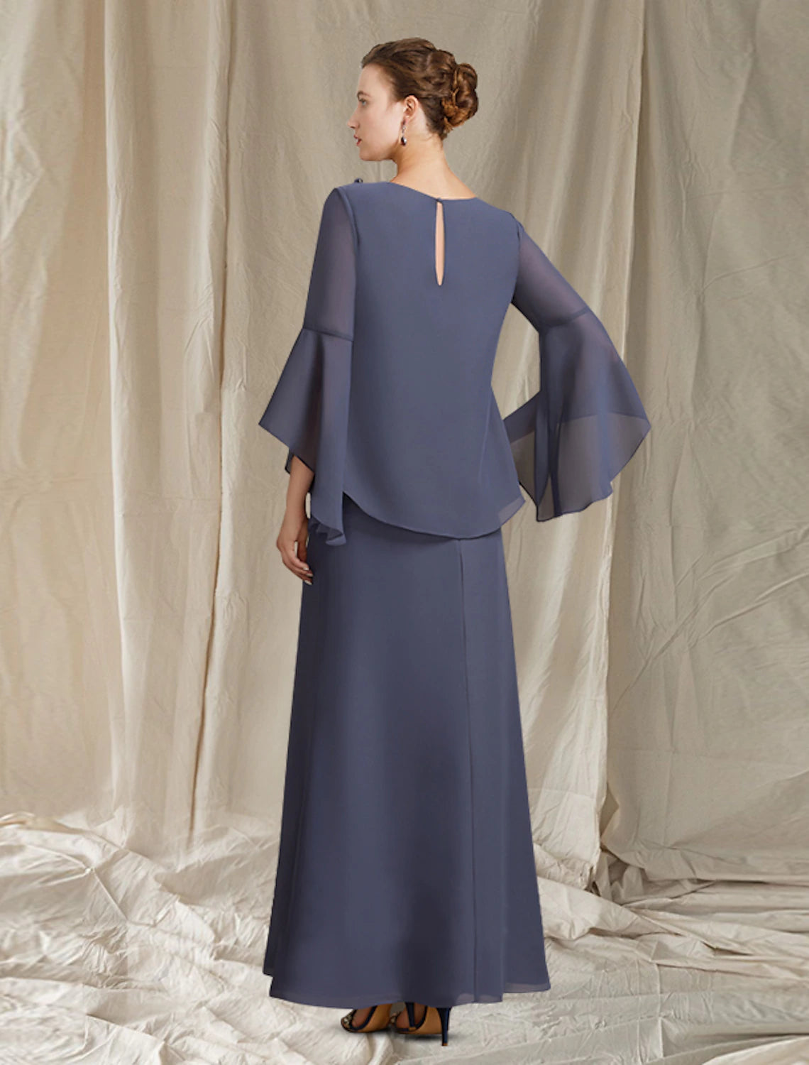 A-Line Mother of the Bride Dress Plus Size Elegant Jewel Neck Ankle Length Chiffon Long Sleeve with Flower