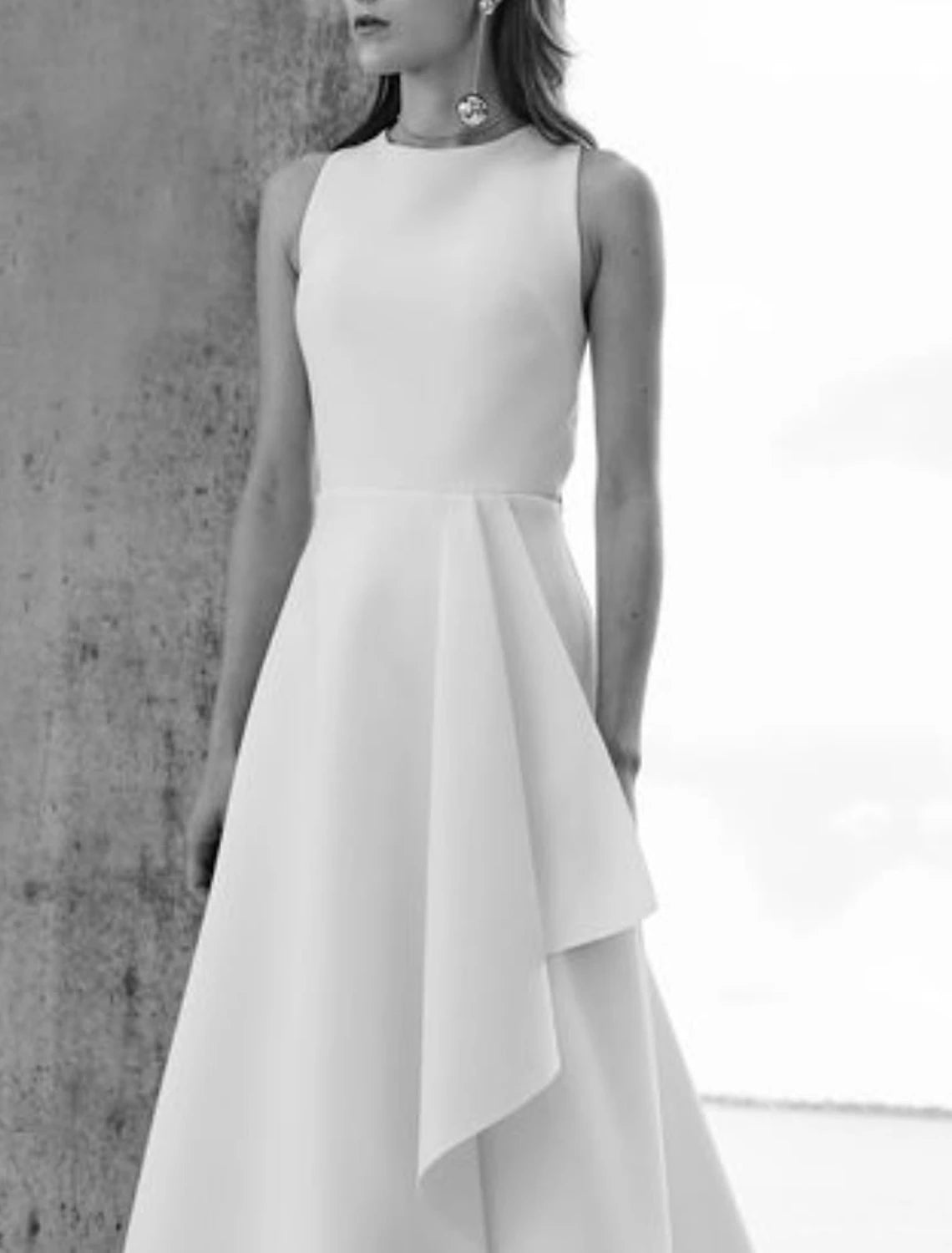 Bridal Shower Formal Wedding Dresses A-Line Scoop Neck Sleeveless Asymmetrical Satin Bridal Gowns With Split Front