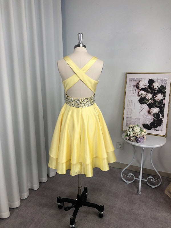 A-Line/Princess Satin Beading Scoop Sleeveless Short/Mini Homecoming Dresses