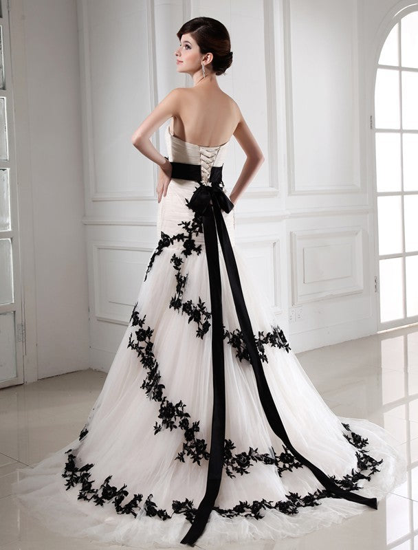 Trumpet/Mermaid Sweetheart Applique Sleeveless Long Elastic Woven Satin Dresses