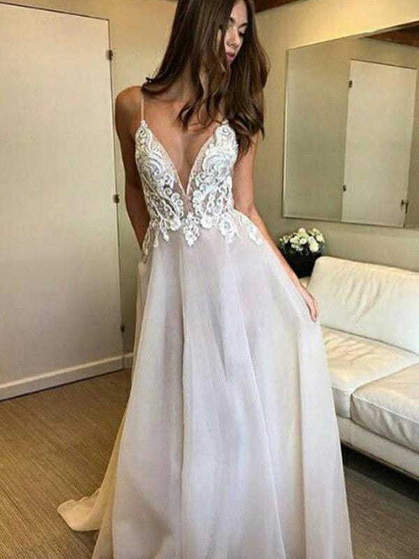 A-Line/Princess Sleeveless V-neck Sweep/Brush Train Spaghetti Straps Lace Organza Wedding Dresses