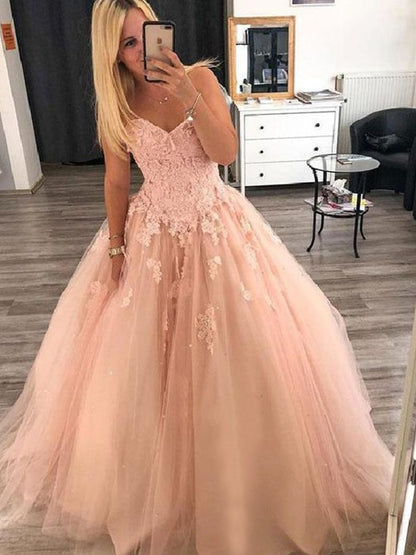 Ball Gown Sleeveless Sweetheart Floor-Length Applique Tulle Dresses