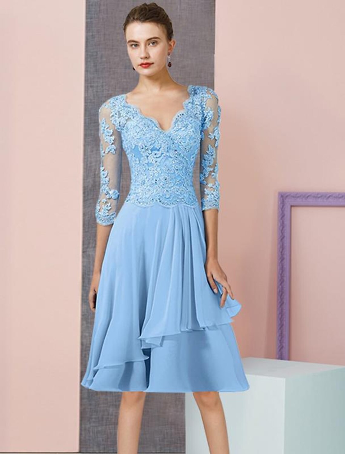 A-Line Mother of the Bride Dress Formal Wedding Guest Vintage Elegant V Neck Knee Length Chiffon Lace Half Sleeve with Pleats Sequin Appliques