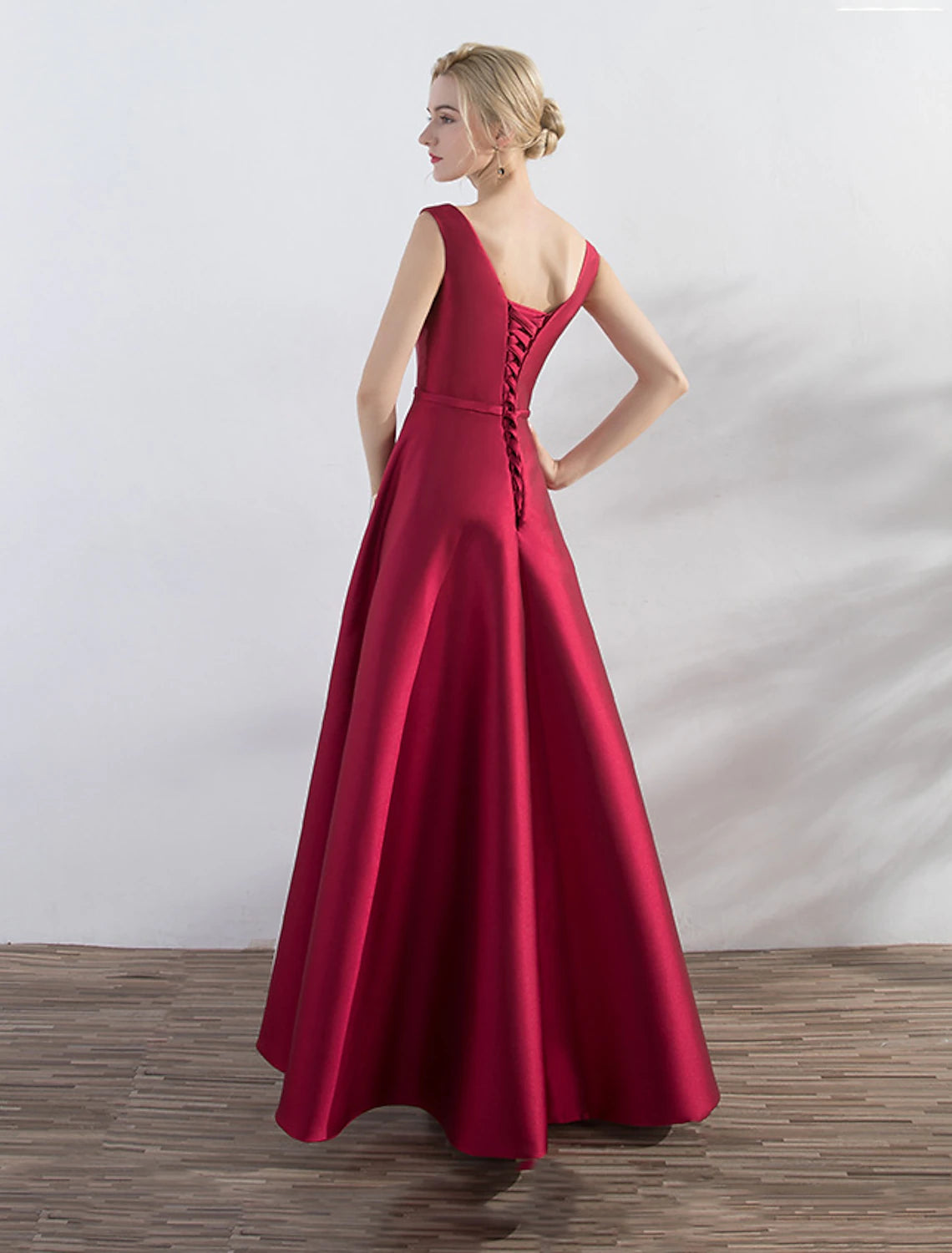 A-Line Evening Gown Red Green Dress Wedding Guest Party Wear Asymmetrical Sleeveless Jewel Neck Satin with Sleek