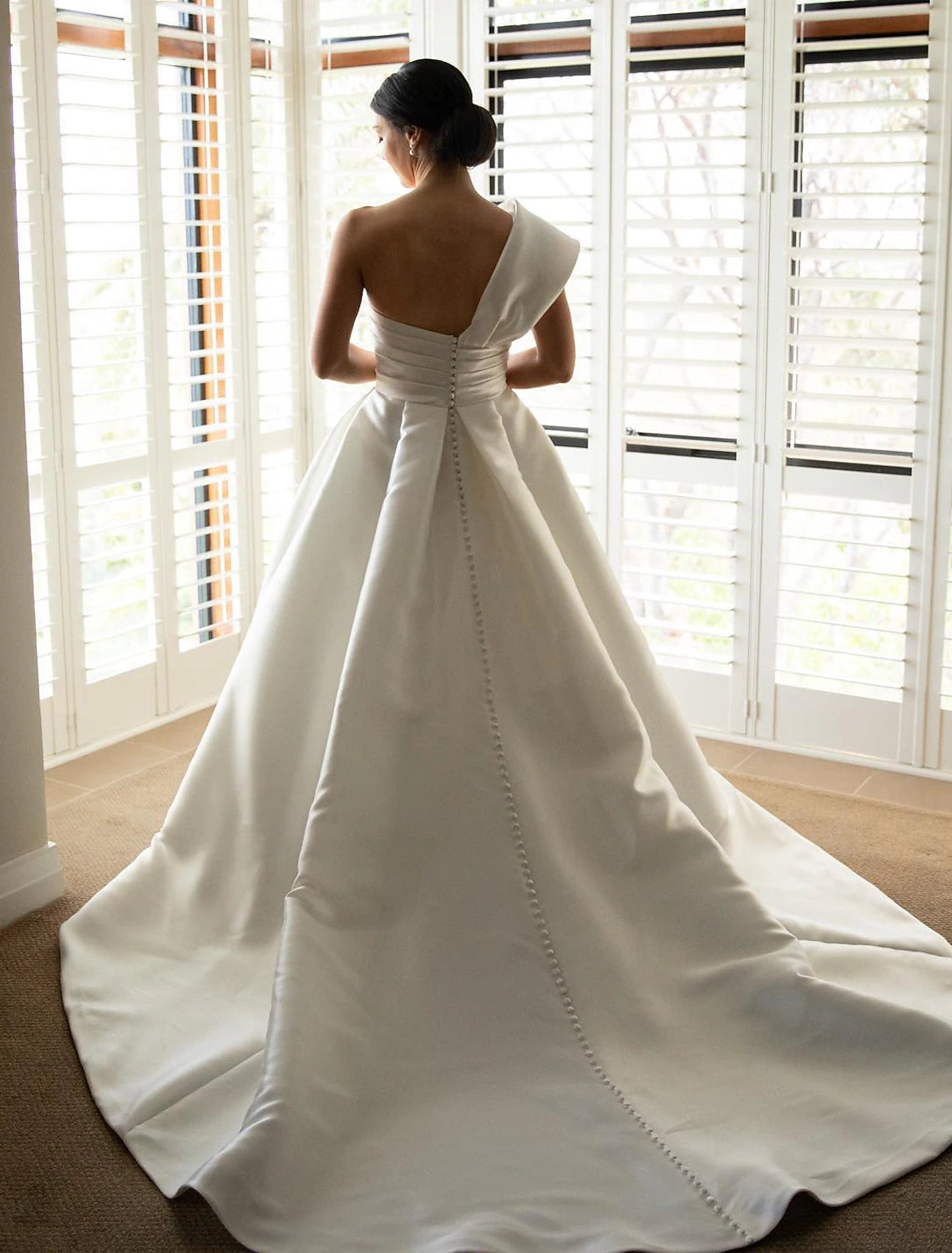 Hall Formal Wedding Dresses A-Line One Shoulder Sleeveless Sweep / Brush Train Satin Bridal Gowns With Ruched