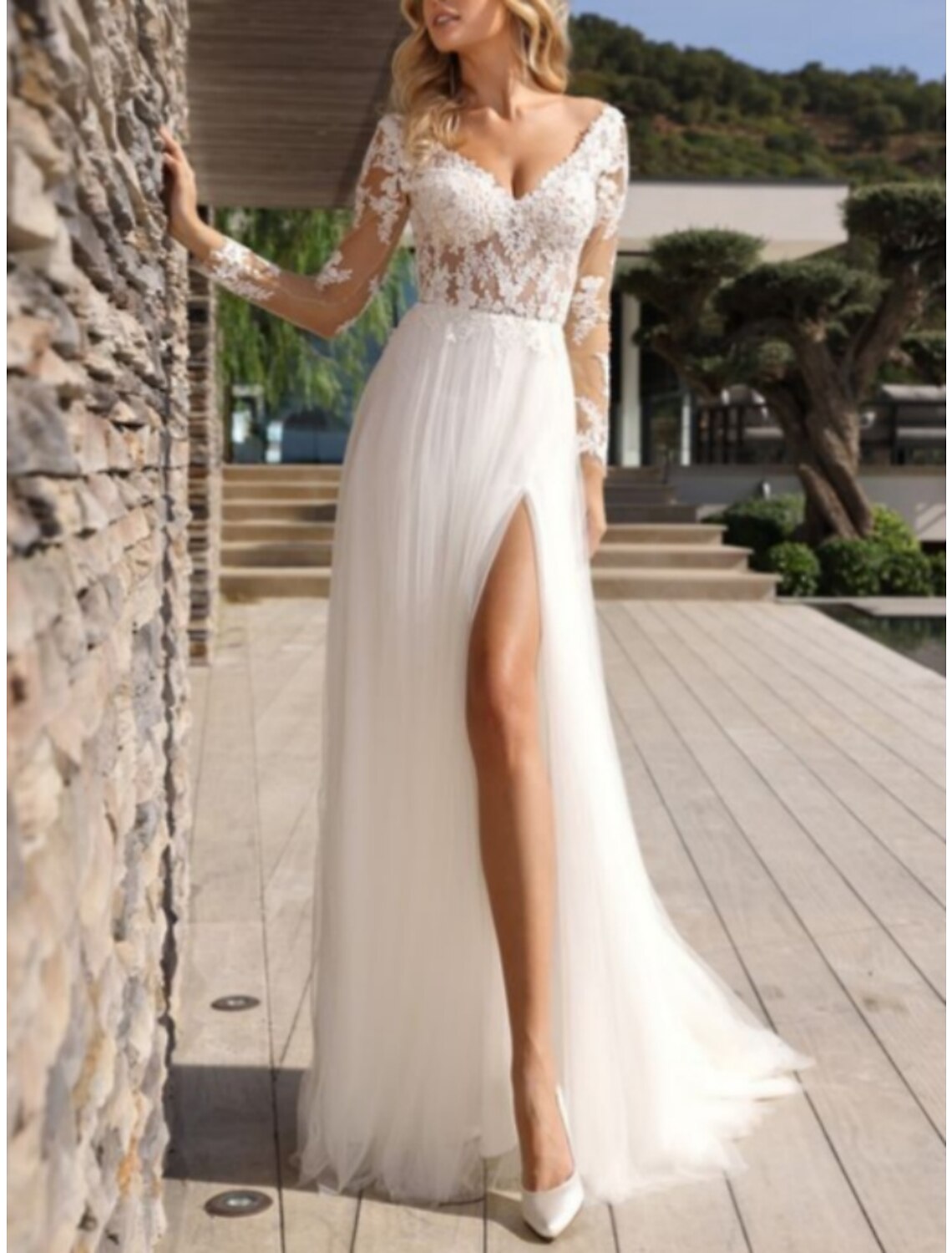 Beach Formal Wedding Dresses A-Line V Neck Long Sleeve Sweep / Brush Train Lace Bridal Gowns With Pleats Split Front