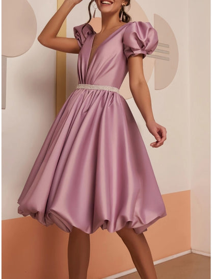 A-Line Cocktail Dresses Party Dress Wedding Birthday Knee Length Short Sleeve V Neck Satin with Pleats Sequin