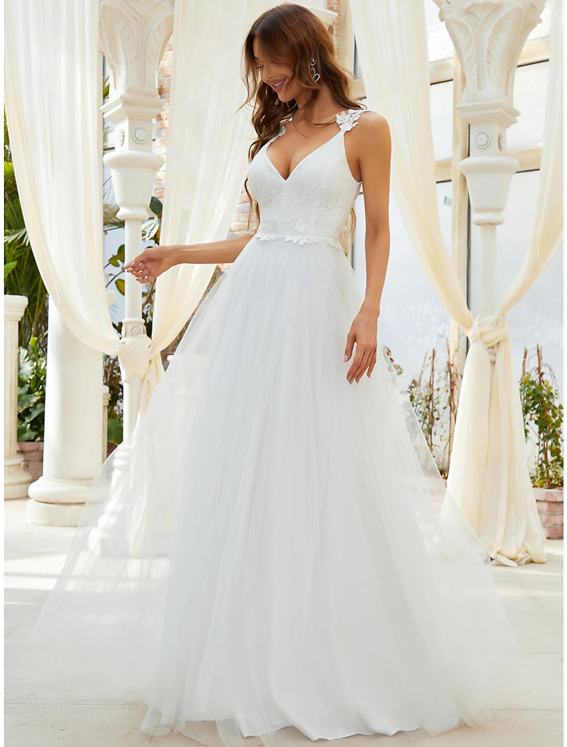 Reception Casual Wedding Dresses A-Line Sweetheart V Wire Regular Straps Sweep / Brush Train Tulle Bridal Gowns With Crystals Appliques  Summer Wedding Party, Women's Clothing