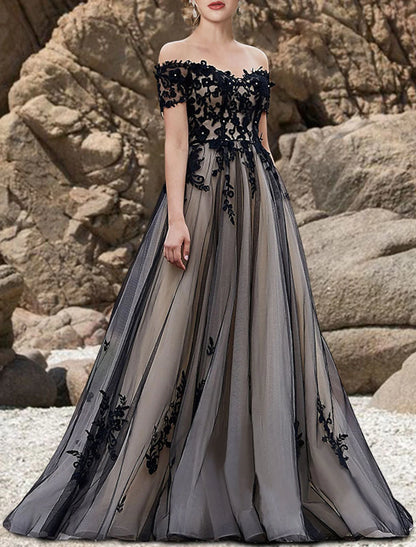 Engagement Gothic Wedding Dresses in Color Formal Wedding Dresses A-Line Off Shoulder Short Sleeve Sweep / Brush Train Lace Bridal Gowns With Bow(s) Appliques