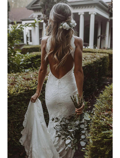 Beach Open Back Boho Wedding Dresses Mermaid / Trumpet Halter Neck Sleeveless Chapel Train Lace Bridal Gowns With Appliques Solid Color