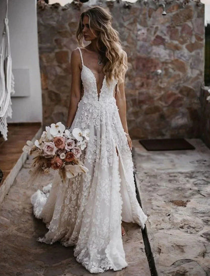 Beach Sexy Boho Wedding Dresses A-Line Sweetheart Camisole Spaghetti Strap Court Train Lace Bridal Gowns With Appliques Split Front